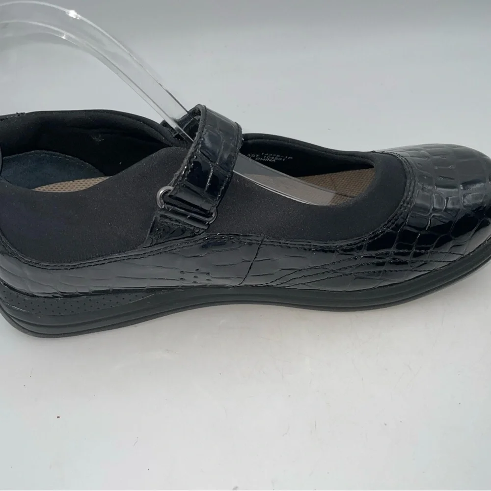 DREW Black Patent‎ Croc-Embossed Mary Jane Flat
